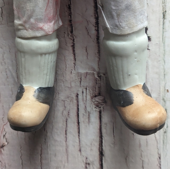 Vintage Porcelain Circus Clown with Soft Body - Picture 5 of 14